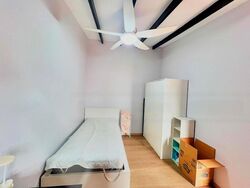 Flora Road (D17), Terrace #465344271